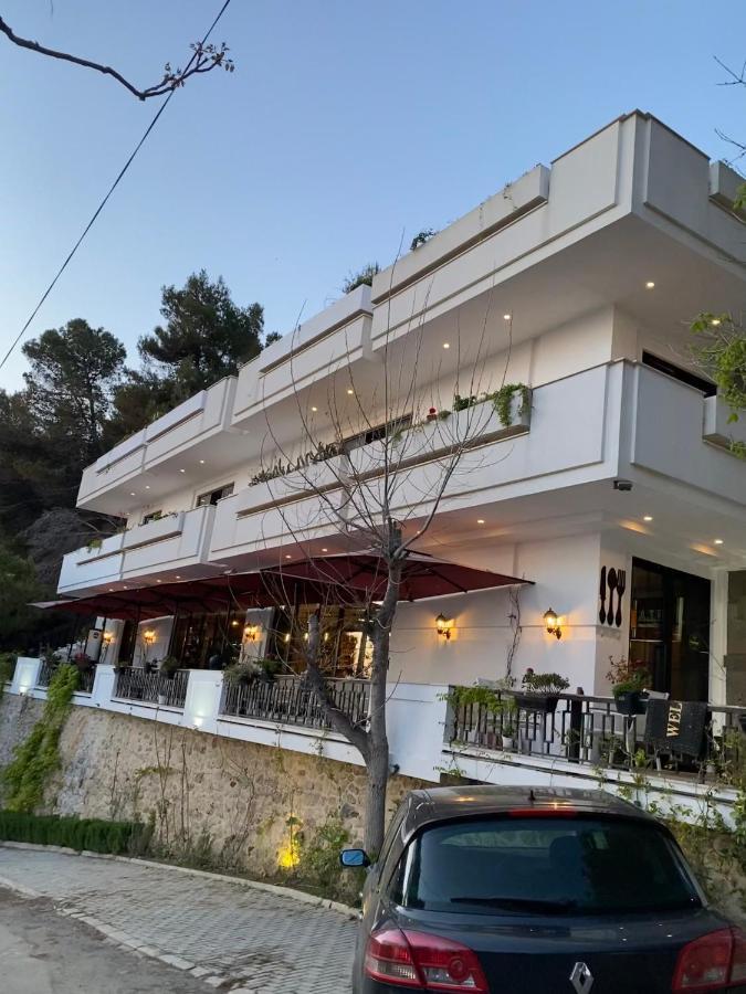 Villa D Hotel-Restaurant-Private Beach Драч Екстериор снимка